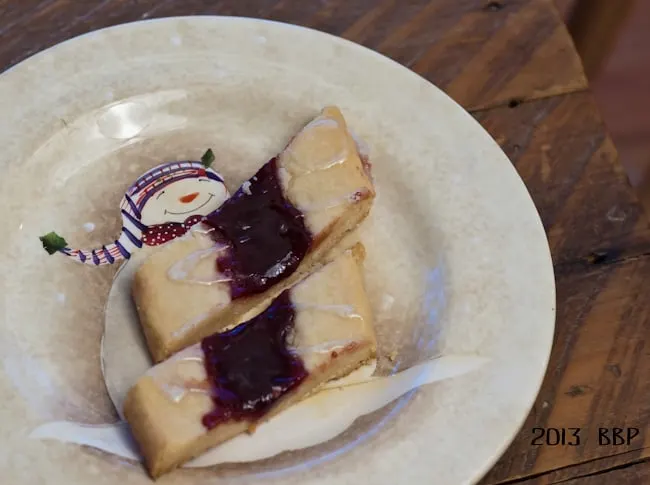 Raspberry Shortbread Cookies