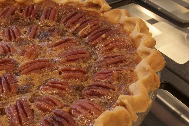 How To Make Old-Fashioned Pecan Pie