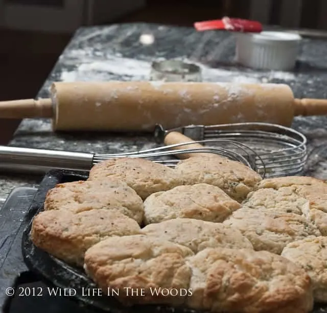 Buttermilk Biscuits with Chives and Black Pepper take a humble pot of soup, and turn it into a special meal. #biscuits #buttermilk #easy #homemade #fromscratch