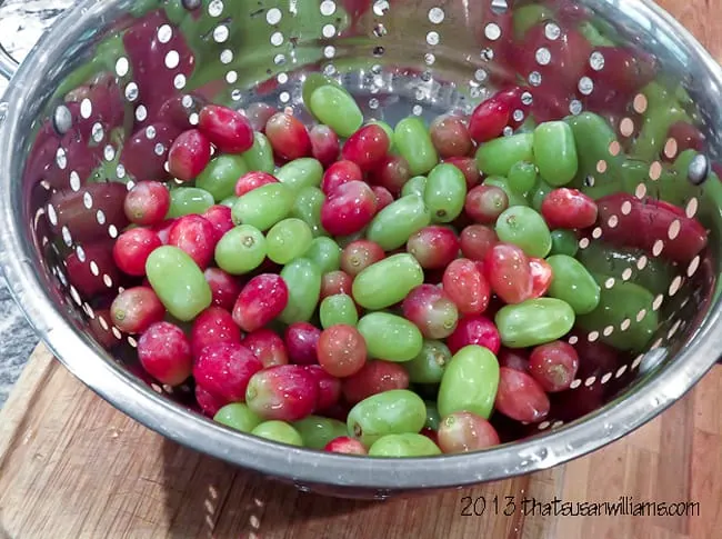 red and white grapes