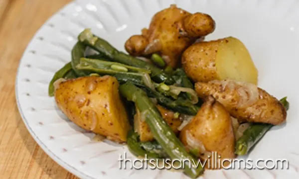 Just like Grandma used to make. More or less. Stove top, Southern Green Beans and Potatoes. #southern #potlikker #greenbeans #newpotatoes #potatoes