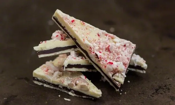 Peppermint Bark Candy #Christmas #Candy