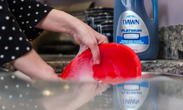 Washing Dishes with Dawn Platinum Advanced Power