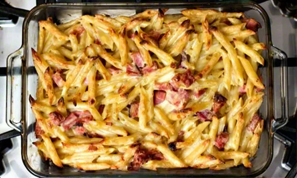 Viennese Noodles with Ham, Sour Cream, & Alpine Cheddar is an easy, delicious recipe for using up leftover ham in a frugal weeknight meal.