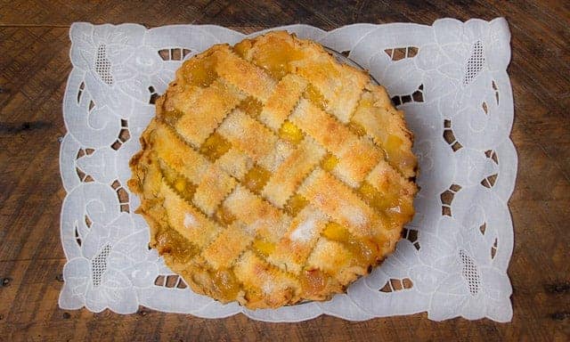 How to Make Peach Pie