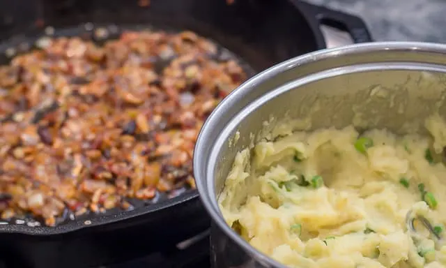 Venison Shepherd's Pie: delicious, easy, and made in a cast iron skillet. #venison #recipe #castironskillet #familyfavorite #shepherdspie