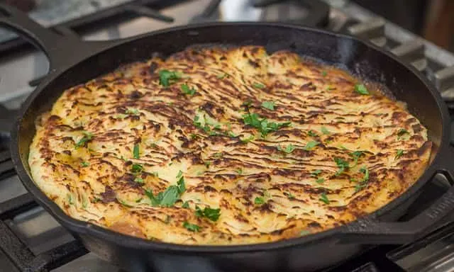 Venison Shepherd's Pie: delicious, easy, and made in a cast iron skillet. #venison #recipe #castironskillet #familyfavorite #shepherdspie