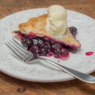 How To Make Homemade Blueberry Pie Recipe #summer #summerrecipe #blueberrypie #blueberries #blueberrypierecipe
