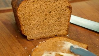 How to Make Homemade Whole Wheat Bread: the Recipe