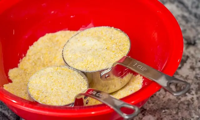 How to Make Creamy Homemade Polenta in a Pressure Cooker #creamy #cheesy #recipe #polenta #homemade #pressurecooker