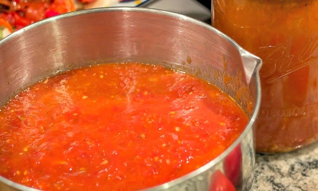 What to do with all those tomatoes: Oven Roasted Tomato Sauce #ovenroasted #easyrecipe #easyrecipes #garlic #oliveoil 