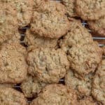 Crispy Chewy Oatmeal Walnut Cookies #backtoschool #cookies #oatmeal #crispy #chewy #walnut #Bosch