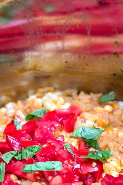 The easiest way to make an Italian dish that tastes like summer in the South. #corn, #tomatoes #bacon #pressurecooker #InstantPot #risotto #easy #recipe 