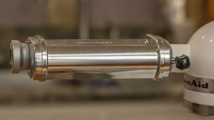 The dial on the left side of my picture is where you adjust the thickness/thinness of the roll.
