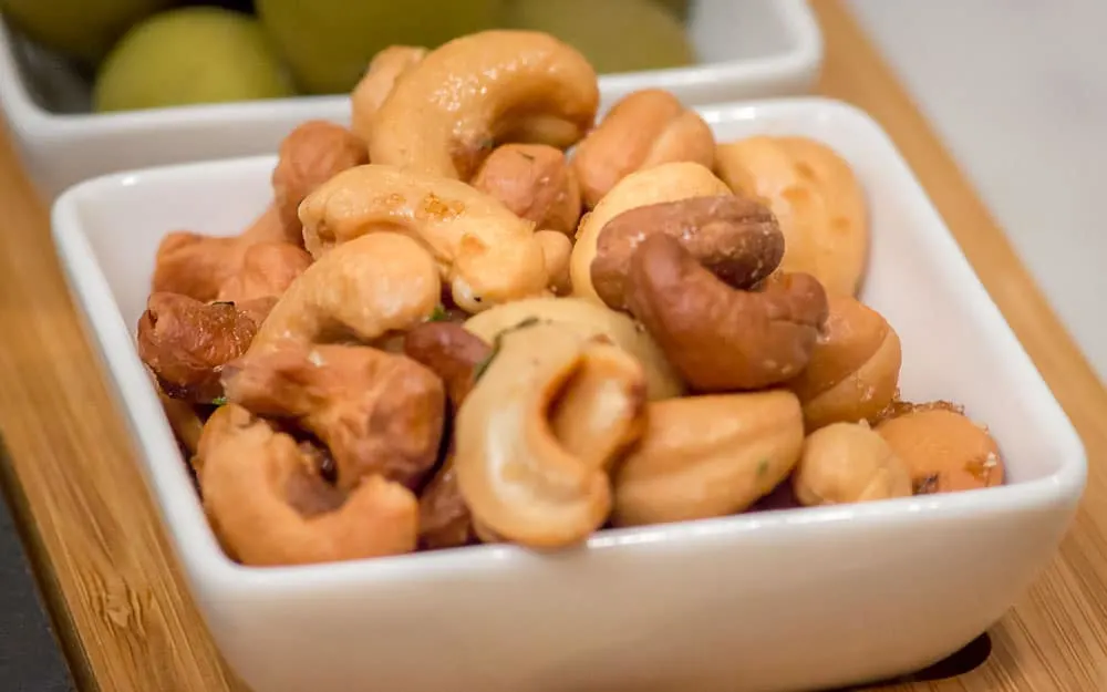 Roasted Rosemary Cashews: so good!